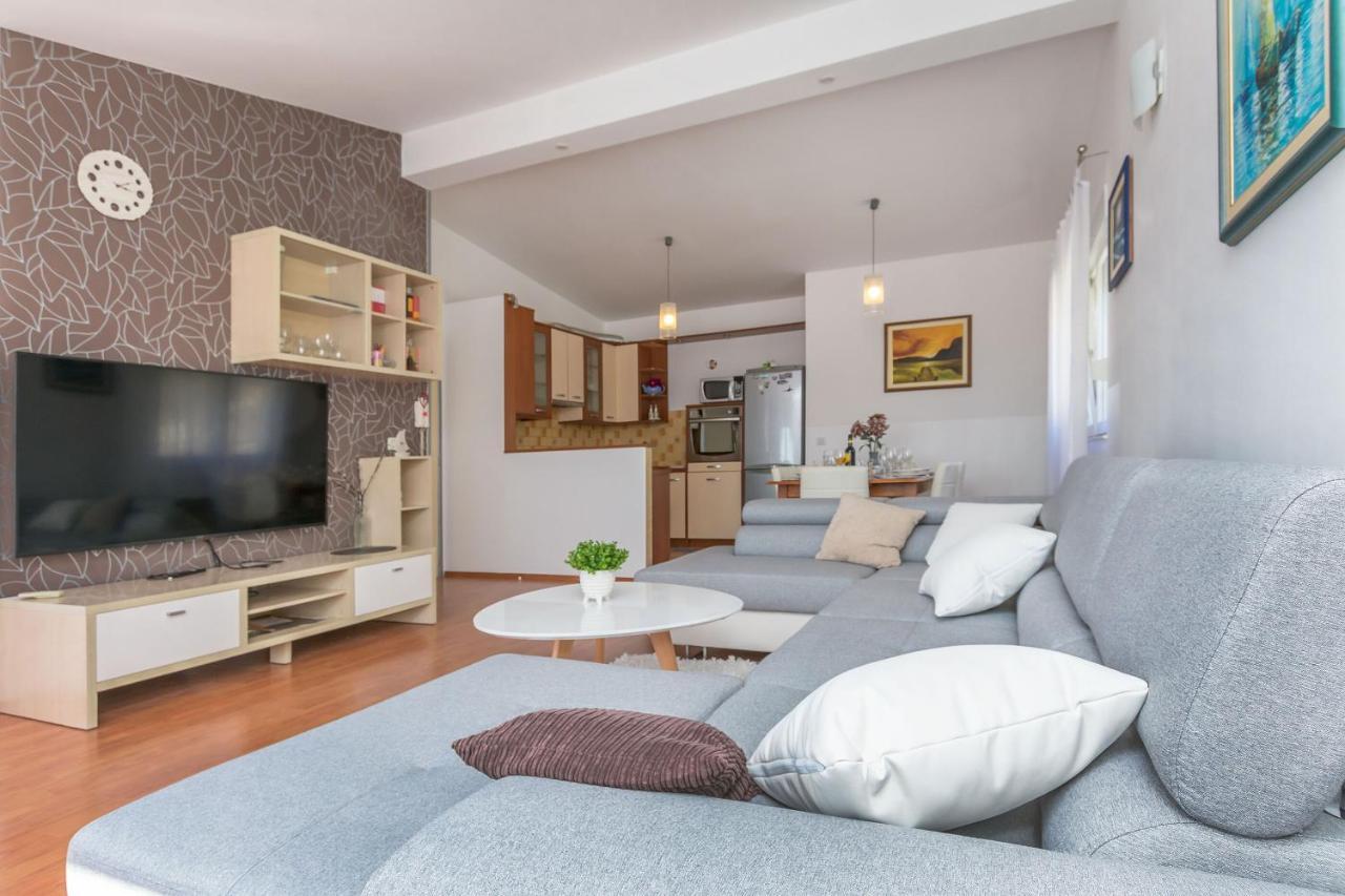 Apartment Goge